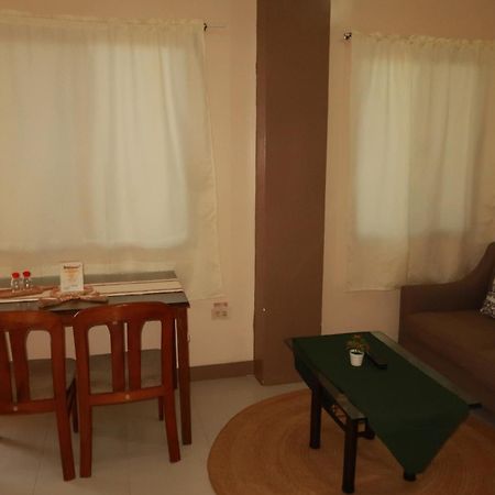 Hotel Jo-Cris Apartelle Lapu-Lapu City Zewnętrze zdjęcie