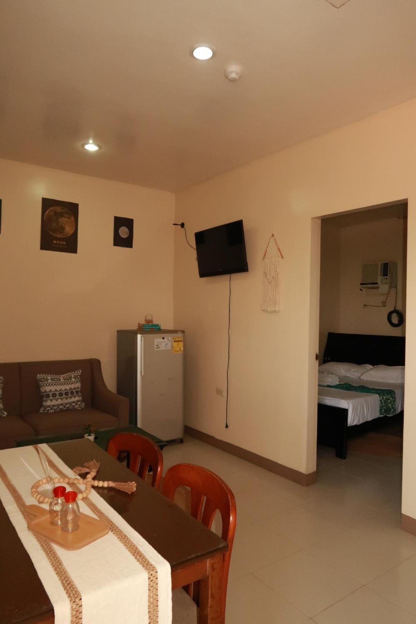 Hotel Jo-Cris Apartelle Lapu-Lapu City Zewnętrze zdjęcie