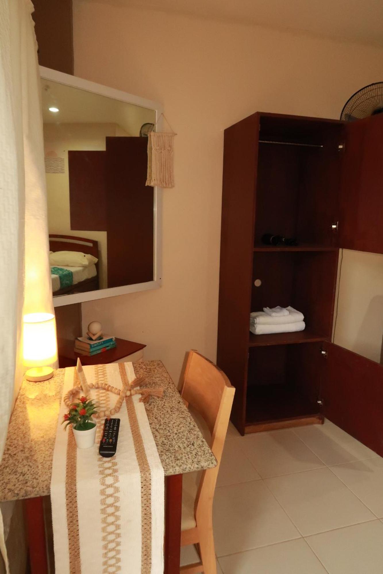 Hotel Jo-Cris Apartelle Lapu-Lapu City Zewnętrze zdjęcie